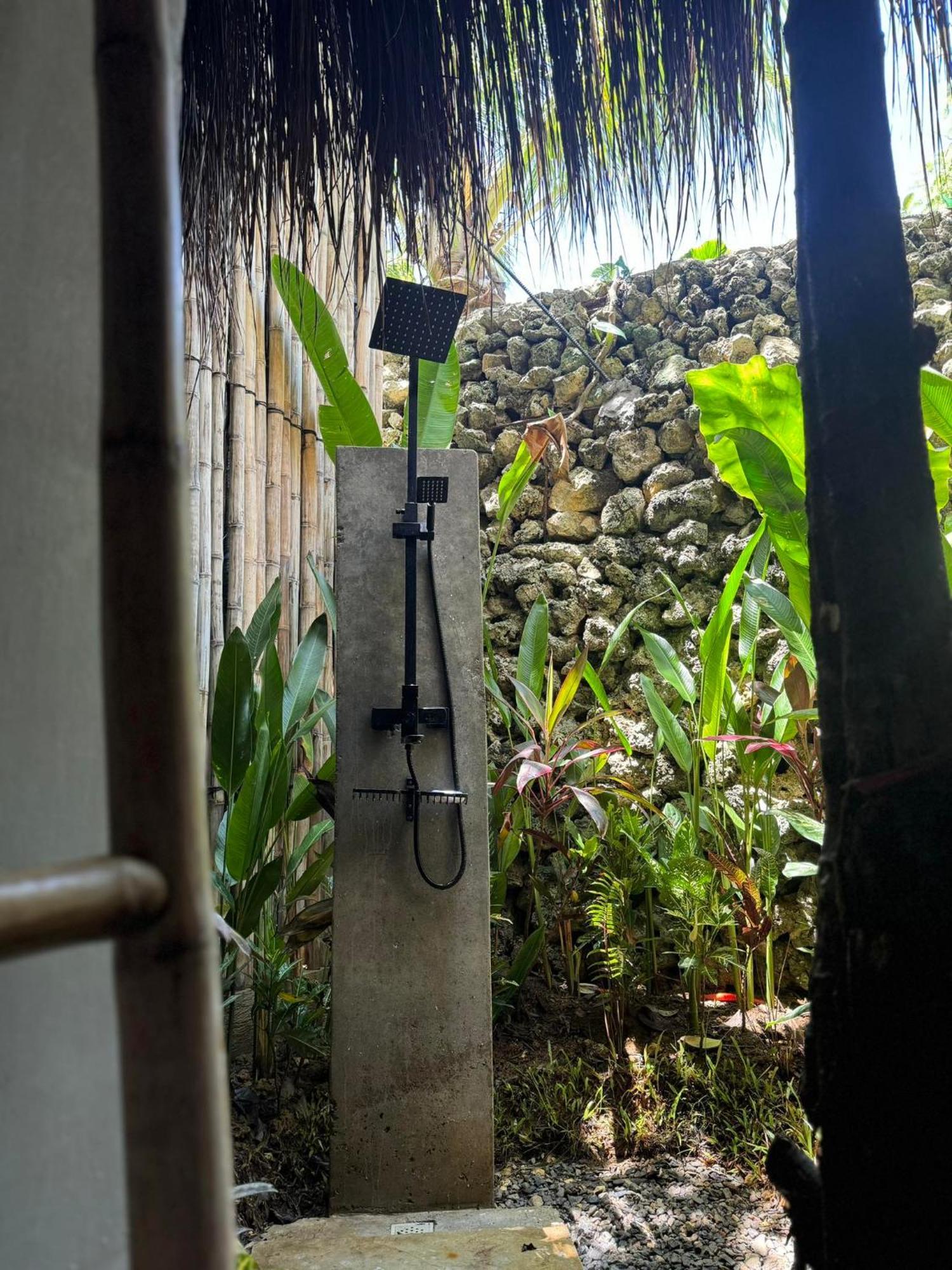 Casavia Siargao Hostel Catangnan Exterior photo