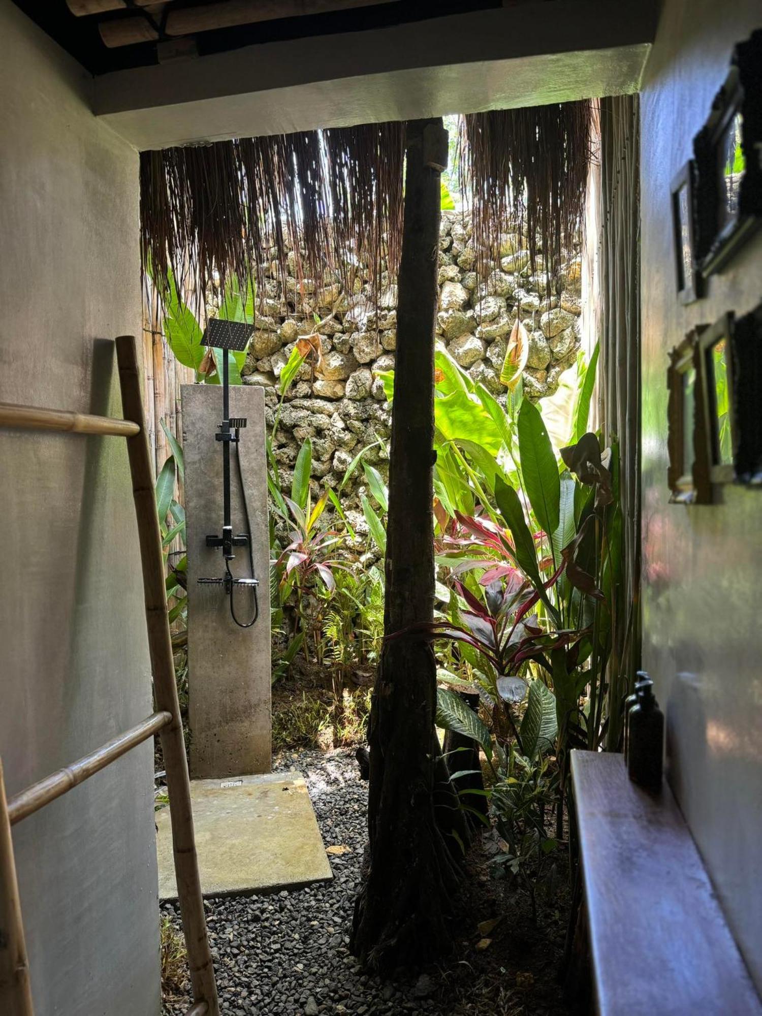 Casavia Siargao Hostel Catangnan Exterior photo